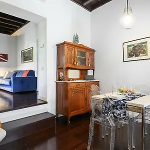 Delizioso A Campo De' Fiori Apartment Rom